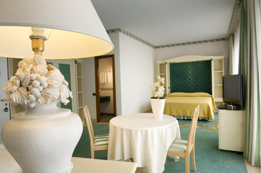 Aris Garden Hotel Casal Palocco Eksteriør bilde