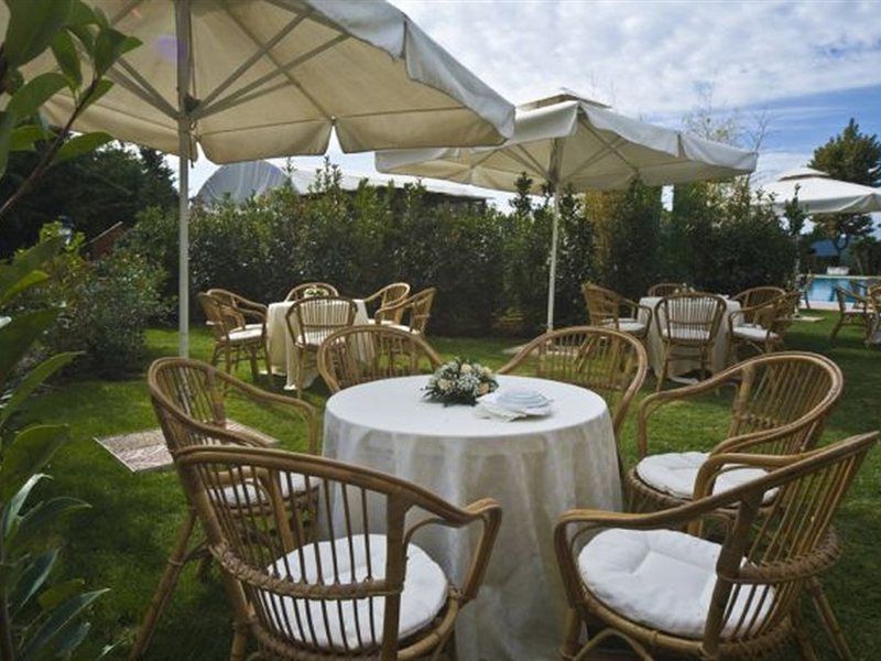 Aris Garden Hotel Casal Palocco Eksteriør bilde