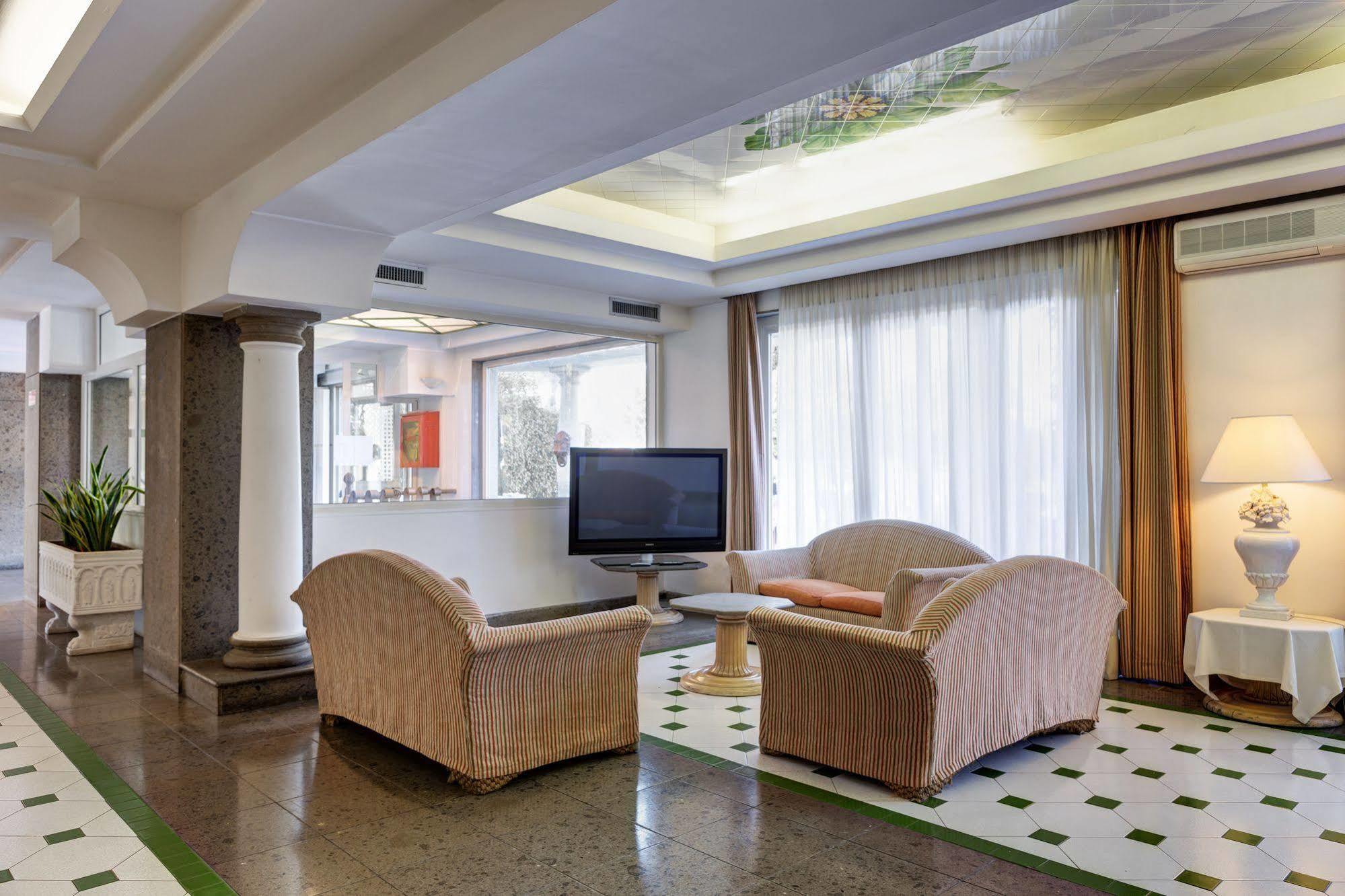 Aris Garden Hotel Casal Palocco Eksteriør bilde